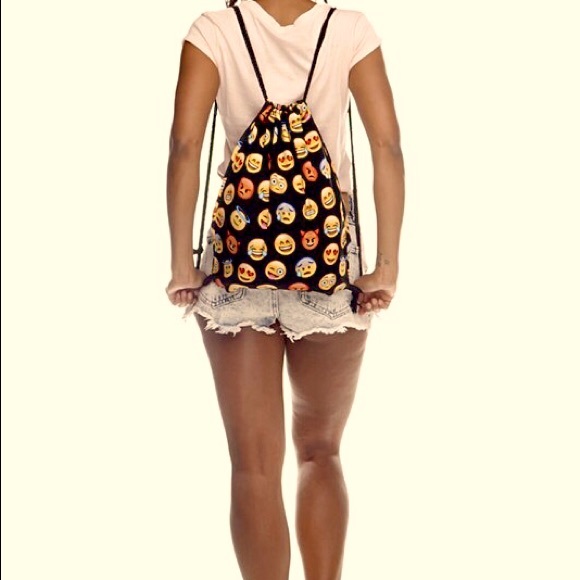 𝗨𝗻𝗶𝘀𝗲𝘅 Emoji Drawstring Backpack - Picture 3 of 4